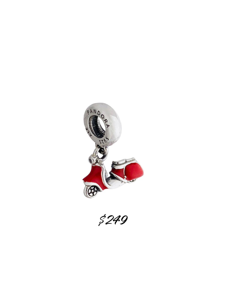 Charm Vespa Roja